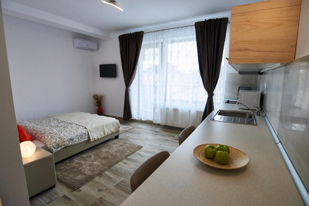 At Central Apartments Bukarest Exterior foto